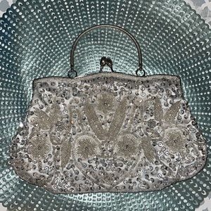 Stunning Floral Silver Beaded Purse/Clutch